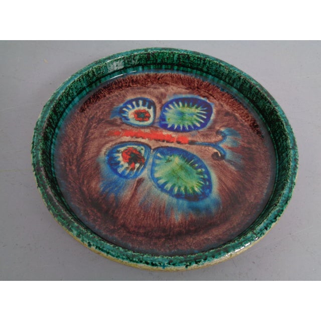 Majolica ceramic bowl in very good condition from the 1960s.