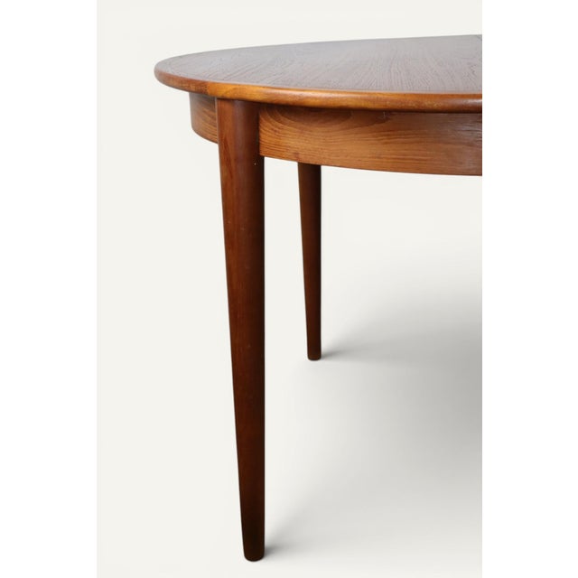 Brown Danish Extendable Round Teak Dining Table, 1960s For Sale - Image 8 of 18