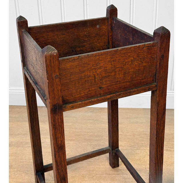 1920s Antique Arts & Crafts Quartersawn Oak Planter Box Plant Stand For Sale - Image 5 of 8