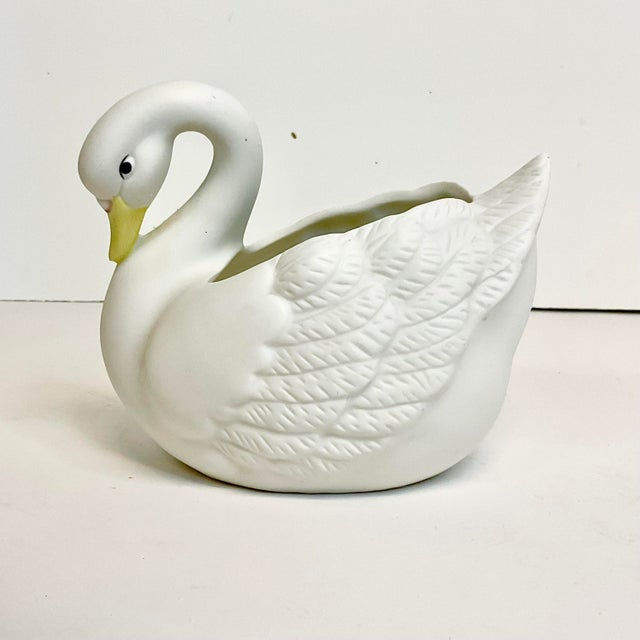 Vintage Coastal Hollywood Regency Trompe L’Oeil Porcelain Swan Planter. For Sale - Image 4 of 9