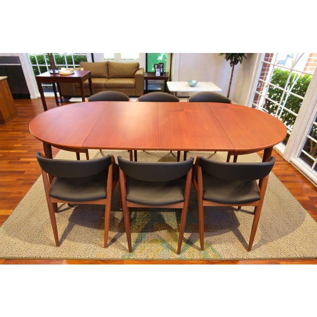 Round Danish Dining Table in Veneered Teak with Extension Leaves, 1960s For Sale - Image 10 of 14
