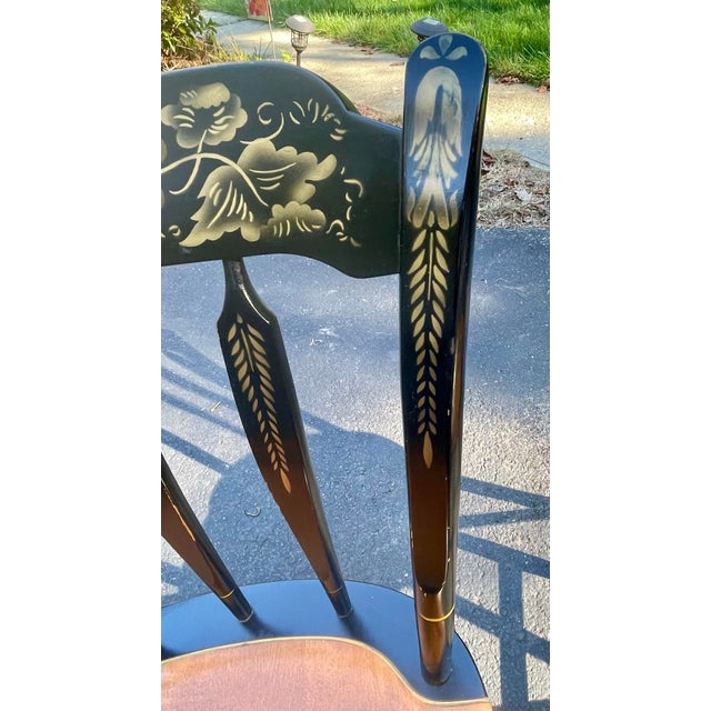 Mid 20th Century Hitchcock Ebonized Arrow Back Windsor Style Dide Chair For Sale - Image 9 of 12