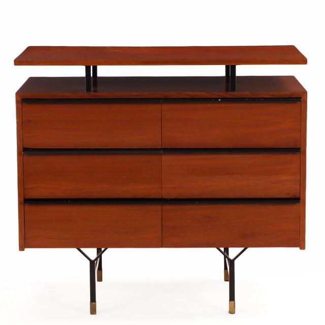 Mid 20th Century Italian MCM Six-Drawer Chest. For Sale In Philadelphia - Image 6 of 6