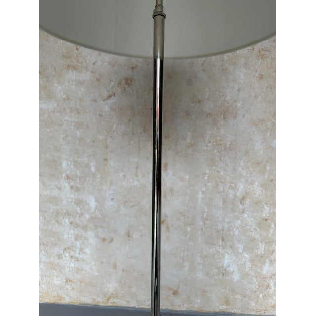 Metal 1950s Pair of French Mid-Century Modern Polished Nickel Tripod Floor Lamps For Sale - Image 7 of 14