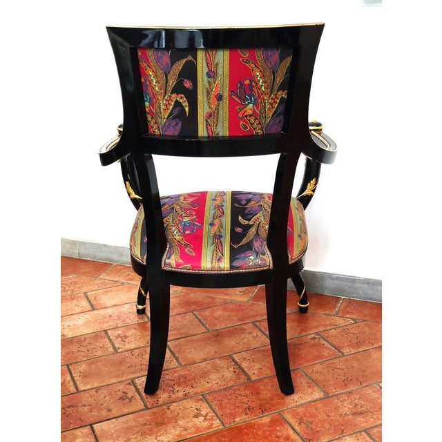 Italian Black Lacquer and Gilt Armchair with Floral Cotton Satin Upholstery, 1980s For Sale - Image 4 of 9