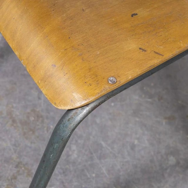 1950s French Model 511 Stacking Dining Chair from Mullca, 1950s For Sale - Image 5 of 9