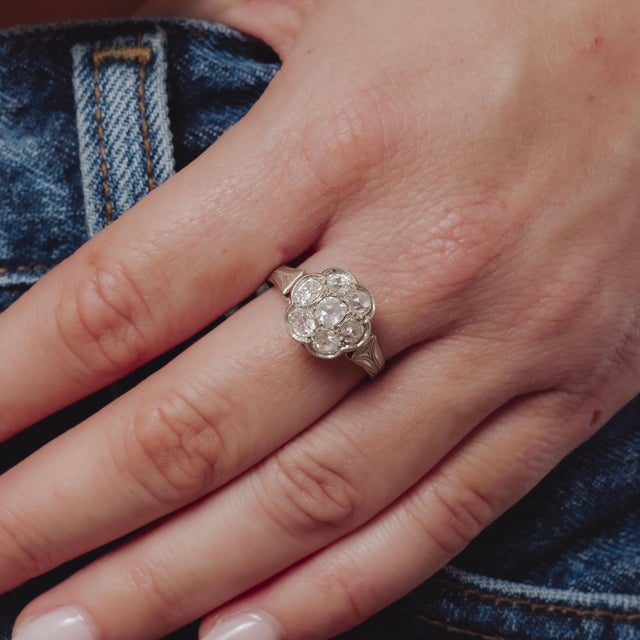 1910s Edwardian 1.90 Carat Total Weight Diamond 18k White Gold Cluster Ring, Size 9.5 For Sale - Image 4 of 6