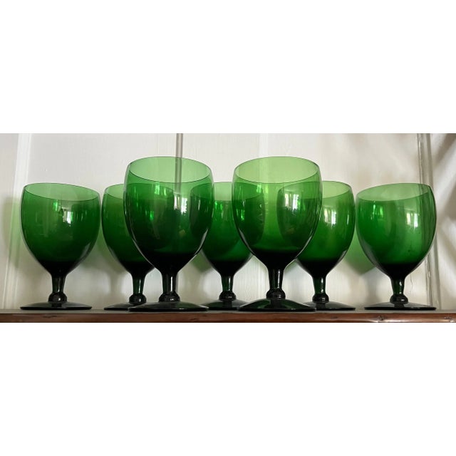 Anglo Irish Emerald Green White Wine Glasses or Water Goblets - a Set of 7 For Sale - Image 4 of 11