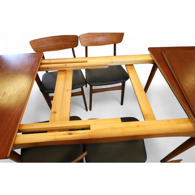 The Bovirke Dining Table in Teak with Double Extensions by Finn Juhl for Bovirke, Danmark, 1940s For Sale - Image 18 of 18