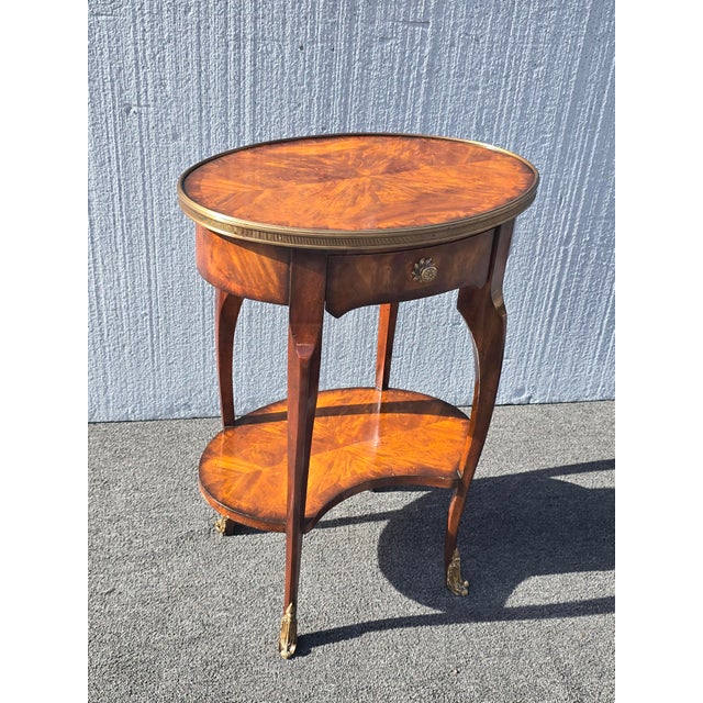 1970s Vintage French Style Theodore Alexander Side Table W Burl Wood & Brass Hardware For Sale - Image 5 of 14