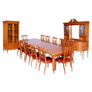19th Century British Satin Wood Dining Room Set with 12 Chairs from Maple & Co., Set of 15 For Sale