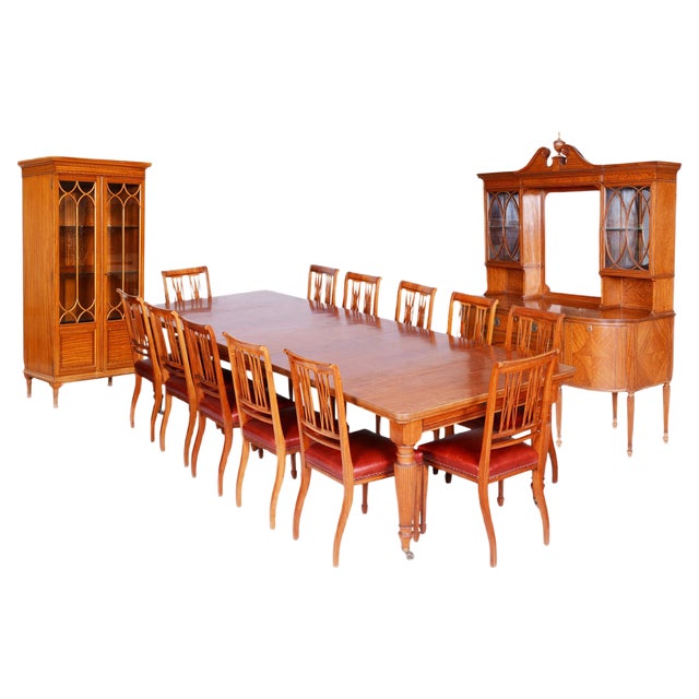 19th Century British Satin Wood Dining Room Set with 12 Chairs from Maple & Co., Set of 15 For Sale