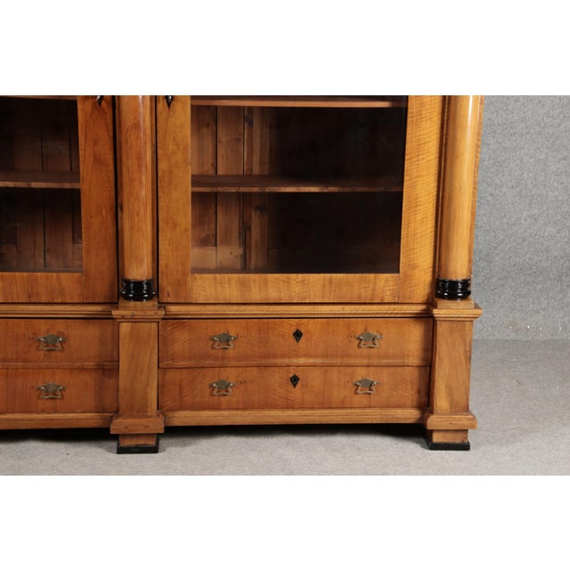 Very Large Biedermeier Display Cabinet in Cherrywood, 1820 For Sale - Image 18 of 18