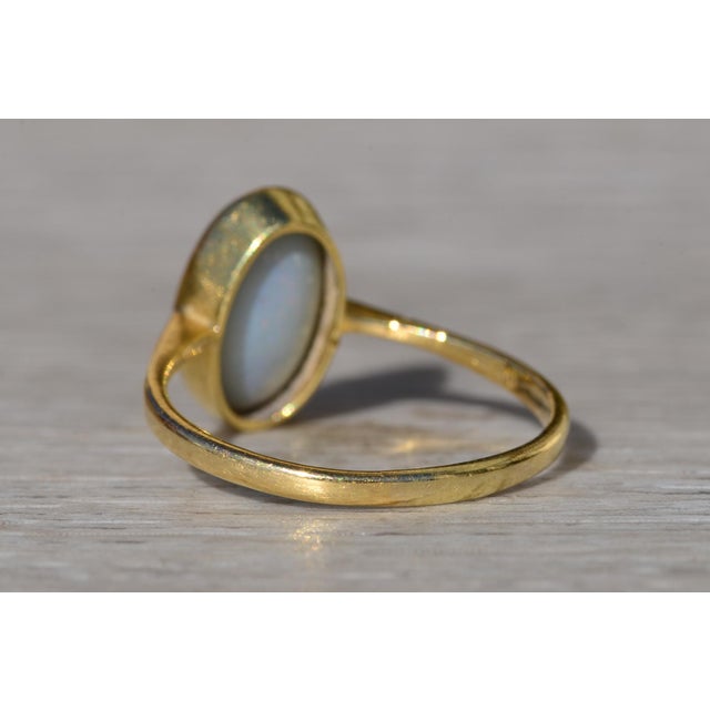 Mid 20th Century Ladies 18K Gold Ring set with 2.25 CT Australian Opal For Sale - Image 5 of 10