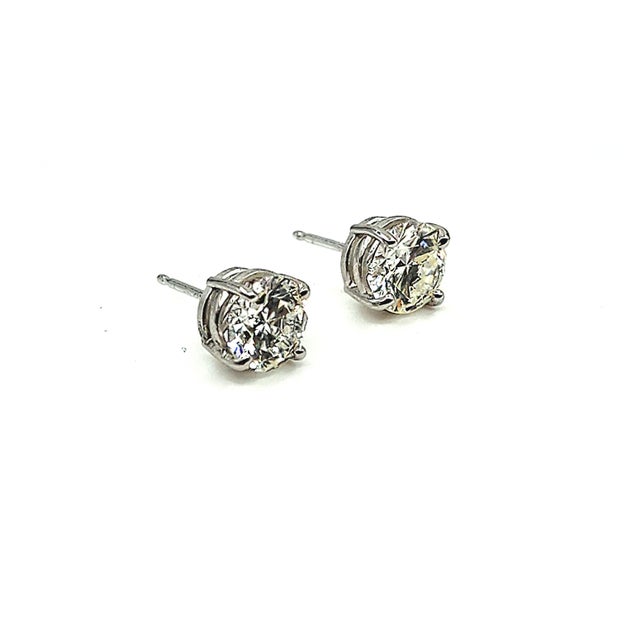 Modern 2.03 Ct Diamond Stud Earrings - 2 Pieces For Sale - Image 3 of 4