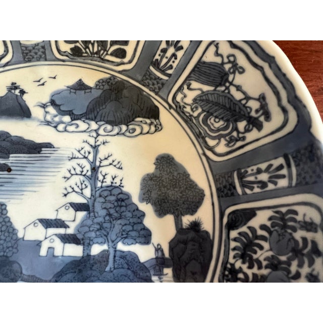 Early 20th Century Chinese Blue and White Kraak Bowl For Sale - Image 4 of 12