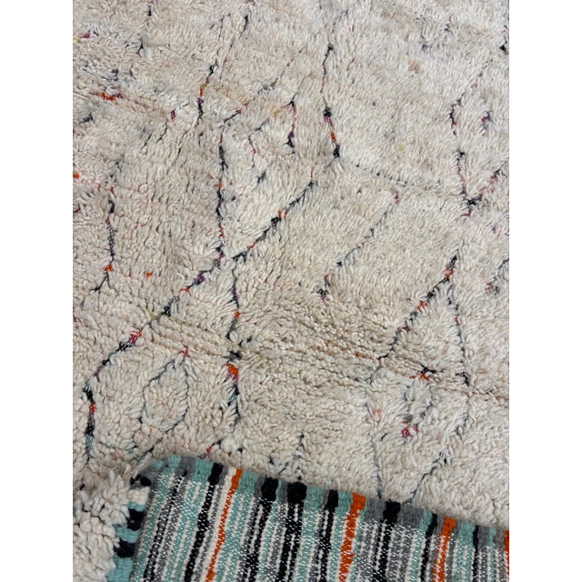 Vintage Moroccan Beni Ouarain Handmade Rug in Wool, 2010s For Sale - Image 6 of 9
