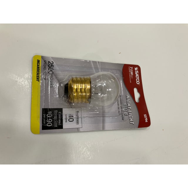 This swan lamp dates from the 50’s Made in California by Maddox of California Included with the lamp is a new bulb good...