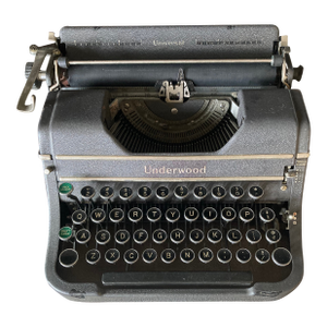 Underwood Vintage Elliot Fisher Universal Typewriter.