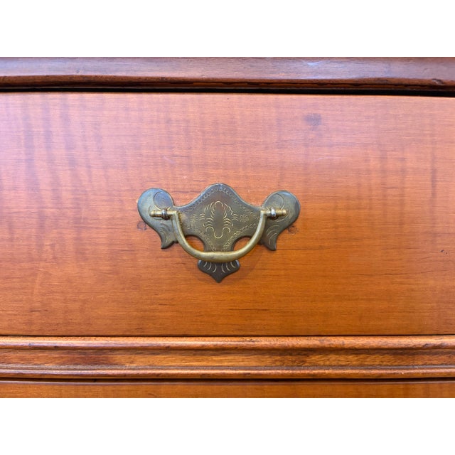 Chippendale Antique Chippendale Tiger Maple Bedroom Chest For Sale - Image 3 of 12