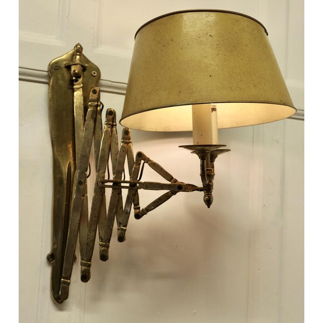 French Painted Toleware and Brass Twin Scissor Lamp, 1890s For Sale - Image 4 of 11