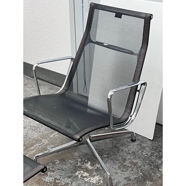 Metal Charles & Ray Eames for Vitra Eames Aluminium Group Mesh Lounge Chair + Ottoman For Sale - Image 7 of 12