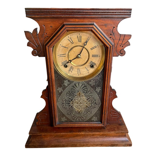 Early 20th Century Kitchen Shelf Mantle Clock