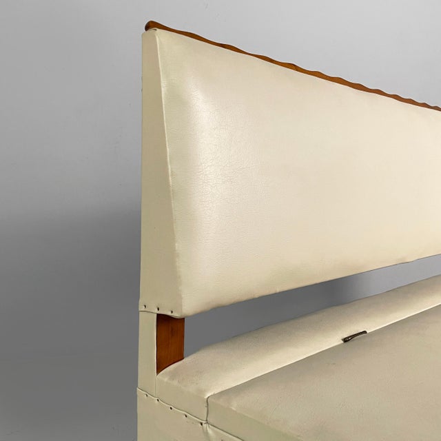 Wood Art Deco Italian Bench in Wood and White Leather, 1940s For Sale - Image 7 of 18