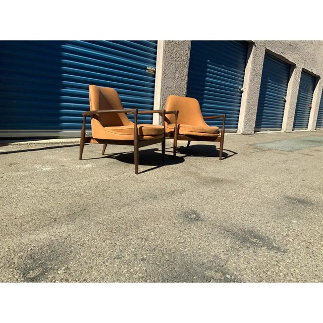 Mid-Century Modern Mid-Century Leather Lounge Chairs- a Pair For Sale - Image 3 of 5