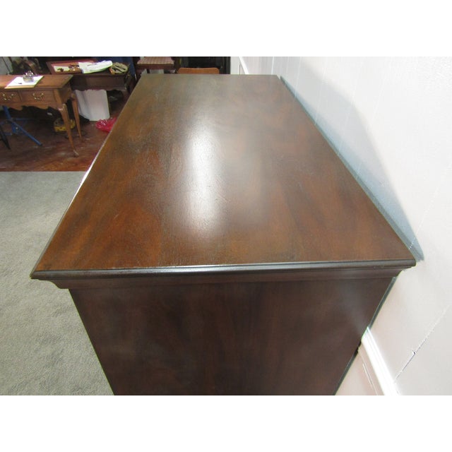 1980s Kittinger Williamsburg Adaptation Solid Mahogany Chest of Drawers For Sale - Image 5 of 10