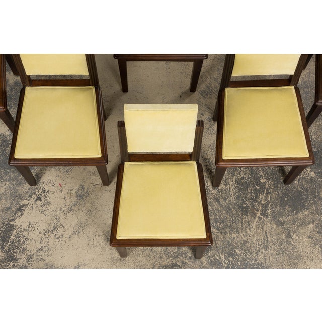 1930s French Art Deco Oak Dining Chairs in Light Yellow Velvet – Set of 8 For Sale - Image 4 of 18