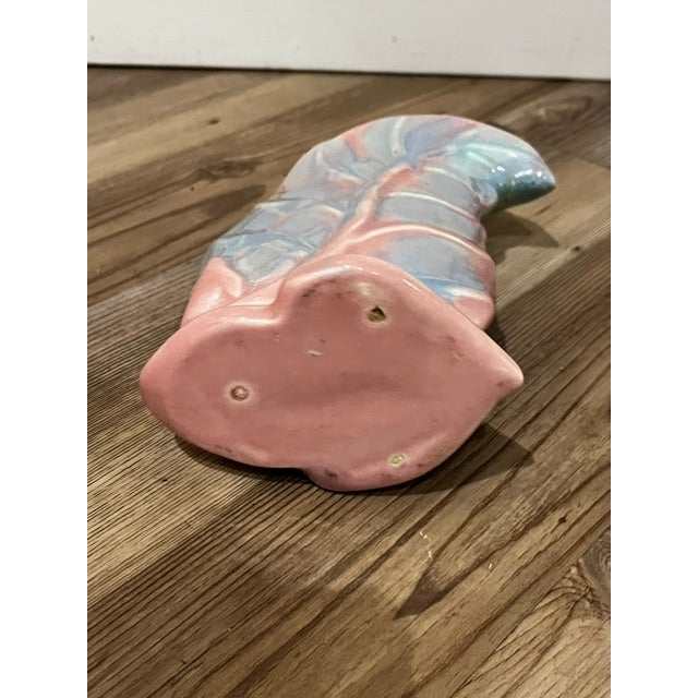 1940s Vintage Royal Haeger Pink and Blue Pastel Ceramic Leaf Vase For Sale - Image 5 of 7