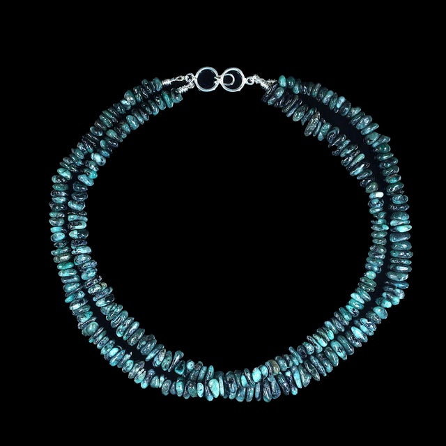 Traditional Elegant Two-Strand Emerald Matrix Necklace by Aria Jewelry, 18 Inch For Sale - Image 3 of 5