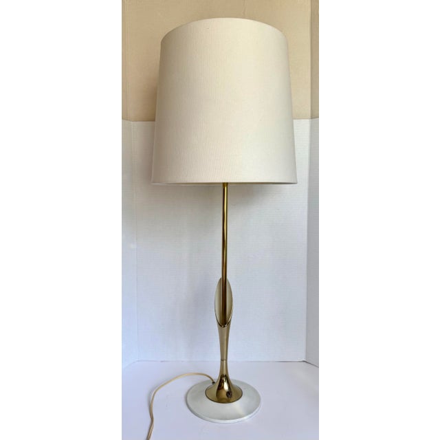 Mid-Century Modern 1960's Mid-Century Modern Tulip Shaped Brass & White Table Lamp, Attributed to Laurel Lamp Co. For Sale - Image 3 of 9