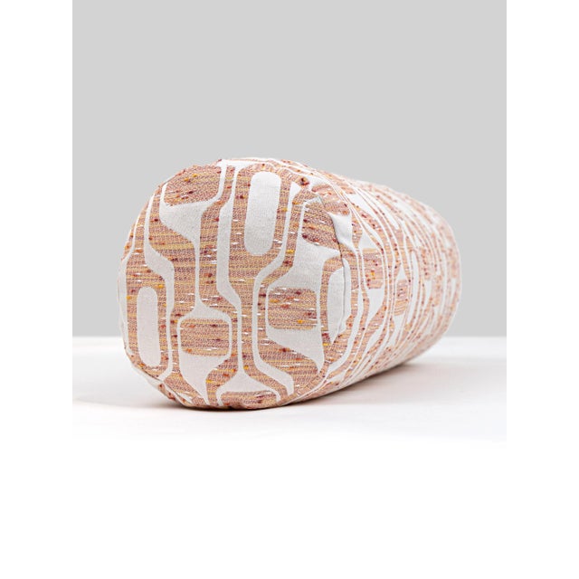 This happy and chic cotton blend takes inspiration from iconic 60s style. Offered in 6 mod-like hues, Telly makes a...