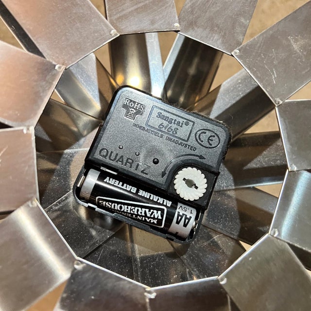 Modern Modern Metal Sara Ribbon Wall Clock For Sale - Image 3 of 8