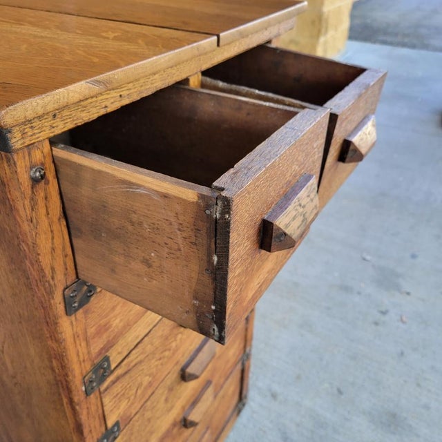 American Antique American Arts & Crafts Oak Storage Cabinet, c.1910 For Sale - Image 3 of 9