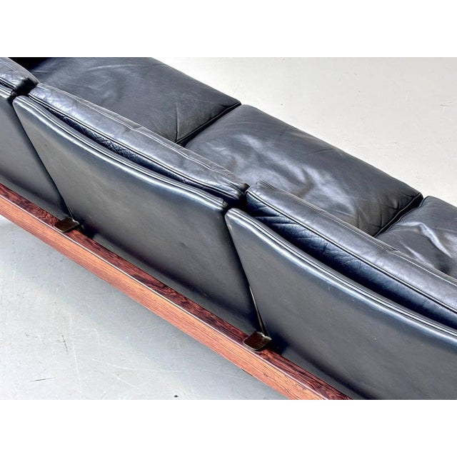 Mid-Century Sofa in Rosewood and Black Cowhide Leather by Hans Olsen for Vatne Møbler For Sale - Image 14 of 18