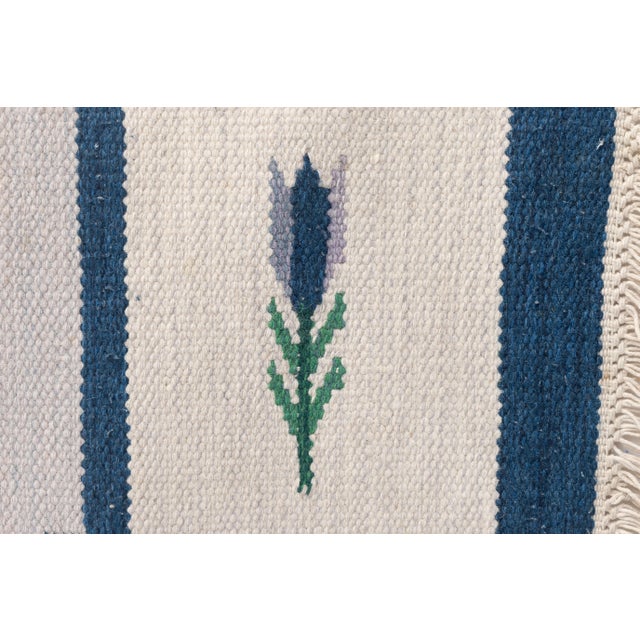 Mid-Century Modern Floral Kilim Rug, 1960s For Sale - Image 6 of 7