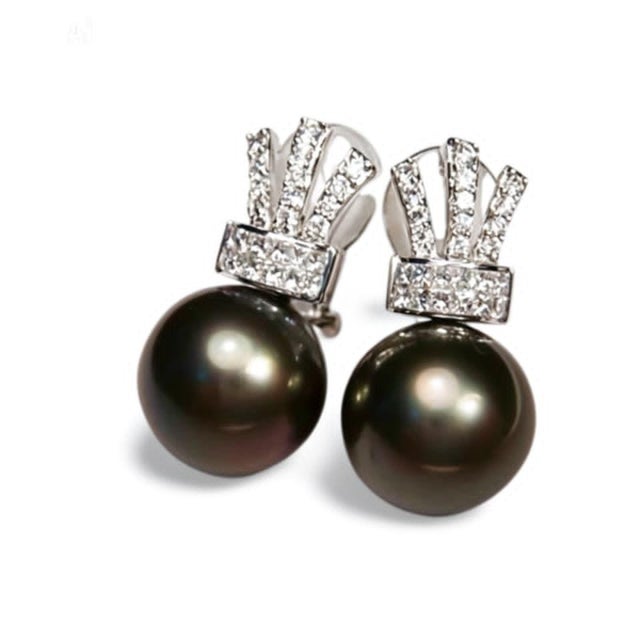 Mid-Century Modern Mid 20th Century 18k White Gold Tahitian Pearl Diamond Drop Earrings Estate, Pair For Sale - Image 3 of 4