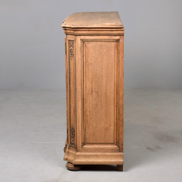 Early 20th Century English Bleached and Carved Oak Cabinet For Sale - Image 9 of 12