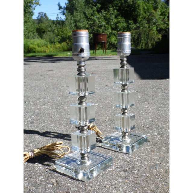 1960s Vintage Mid-Century Modern Stacked Lucite Table Lamps Hollywood Regency - a Pair For Sale - Image 5 of 13