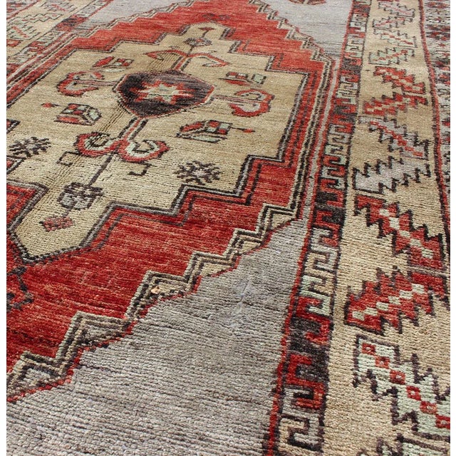 Mid 20th Century Vintage Turkish Oushak Rug in Orange Red, Butter & Light Gray For Sale - Image 5 of 7