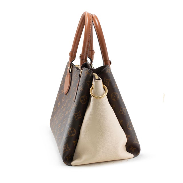 Louis Vuitton Louis Vuitton Vendôme MM Monogram Canvas Cream Leather Gold-Tone Handle Bag For Sale - Image 4 of 13