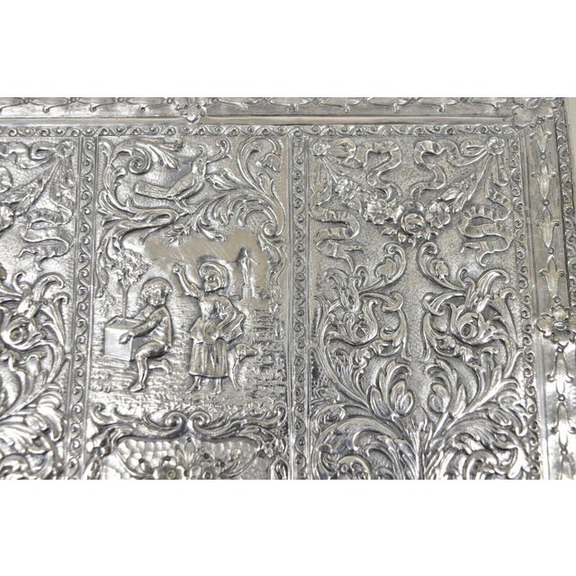 Baroque Early 1900s Vintage Dutch Country French Baroque Style Silver Plated Figural Jewelry Box For Sale - Image 3 of 12