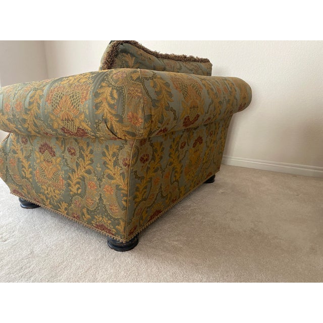 Late 20th Century Exquisite Carol Hicks Bolton for Ej Victor Large Chair-and-a-Half and Ottoman Mint Condition For Sale - Image 11 of 12