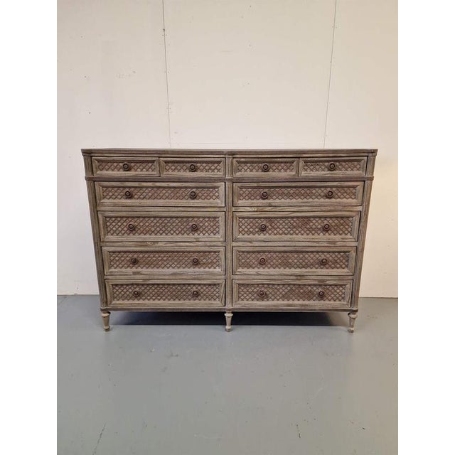 Large Chest of Drawers in Oak For Sale - Image 3 of 9