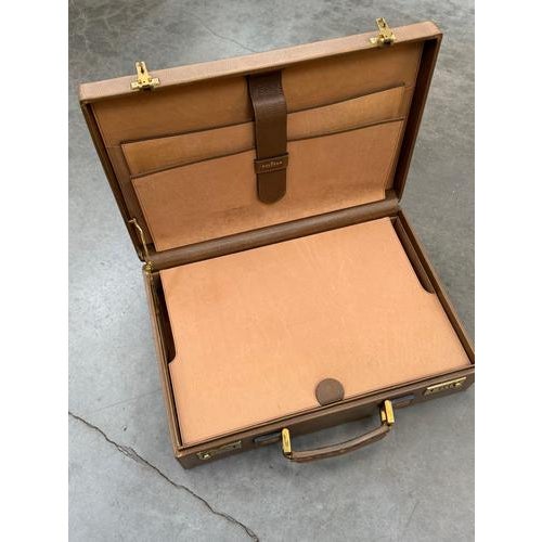 Vintage Leather Briefcase from Delvaux For Sale - Image 3 of 8