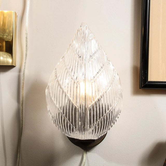 Transparent Mid 20th Century Modernist Handblown Murano Leaf Form Sconce in Transparent Reeded Glass For Sale - Image 8 of 12