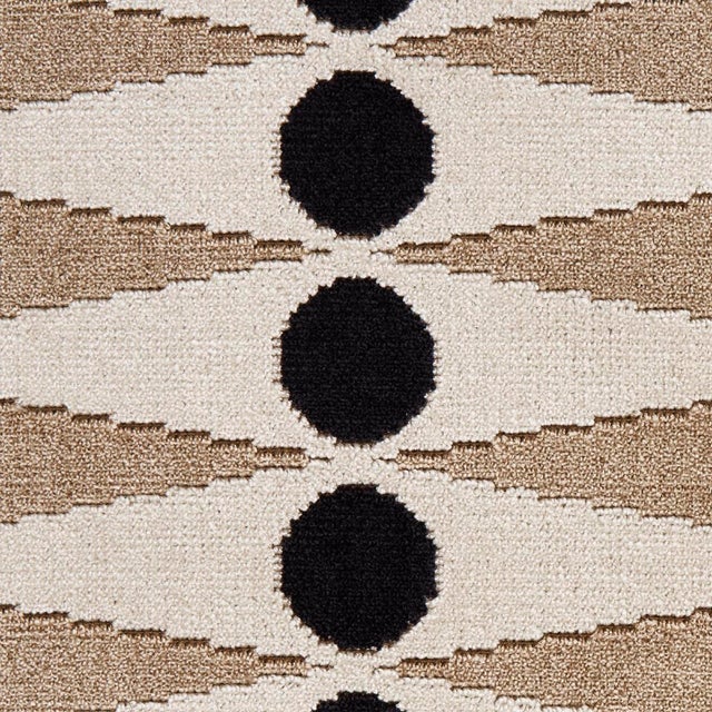 Schumacher SAMPLE - Schumacher x Mary Mcdonald Backgammon Cut Velvet Fabric In Neutral For Sale - Image 4 of 4